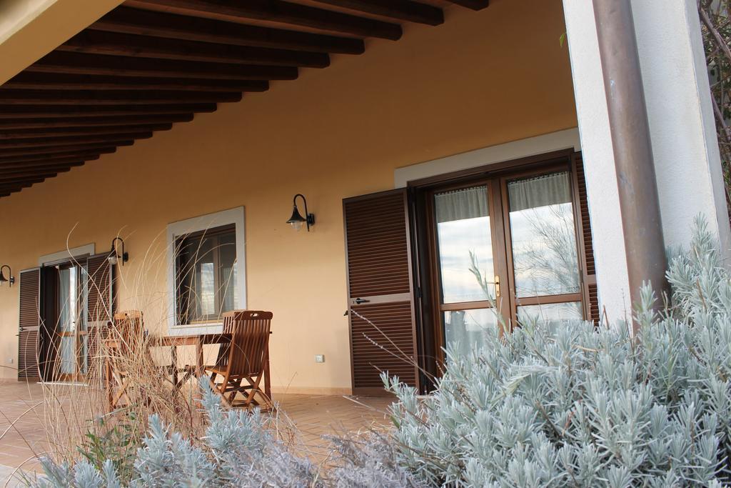 Agriturismo Colle D' Oro Pescia Romana Habitación foto